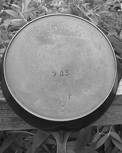 Unmarked Wagner No 8 Skillet, 10 1/2 Inch, Cast Iron Skillet, Made in USA,  Vintage Fry Pan, Camp Skillet, Camp Cookware, Antique Cookware -   Denmark