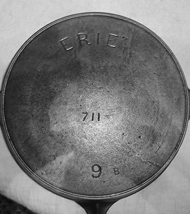 No.8 Cast Iron Skillet, 10 ¼ inches