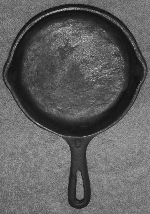 Sold at Auction: ERIE CAST IRON MUFFIN PAN No.8