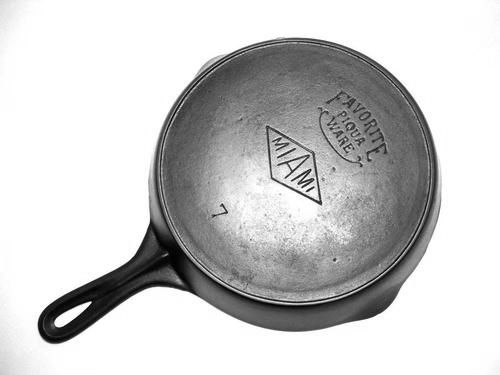 Evolution of the Wagner Trademark - The Cast Iron Collector: Information  for The Vintage Cookware Enthusiast