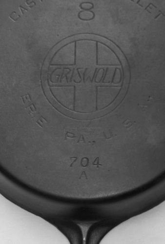 Griswold #8 Cast Iron Skillet with Large Block Logo and Smooth