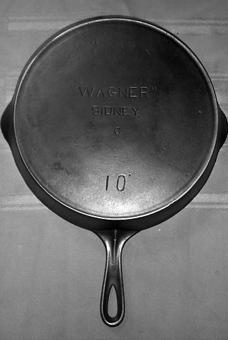 Wagner-made National 8 Cast Iron Skillet 