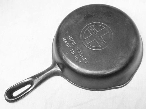 No. 9 IRONCLAD® SKILLET - John Wright