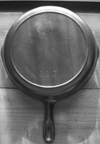 Unmarked Cast Iron Cookware Identification - The Cast Iron Collector:  Information for The Vintage Cookware Enthusiast