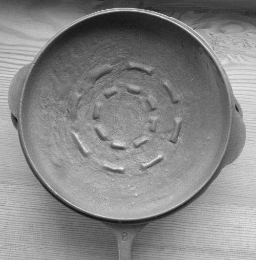 Cast Iron 6 Skillet, Made in Taiwan Marked YL D Unseasoned