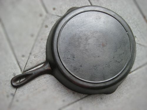 Antique Cast Iron Skillet Identification Guide